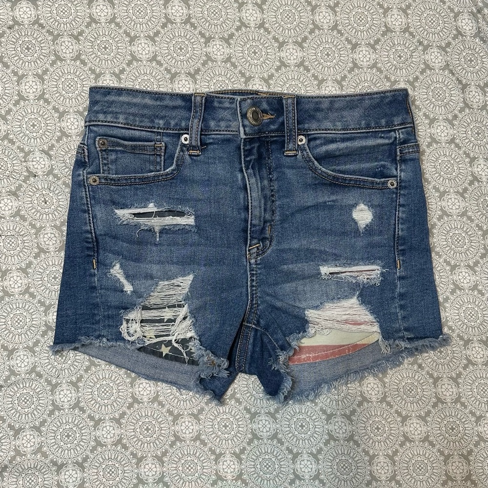 American Eagle Outfitters Women's Cut Off Denim Shorts Blue Size 2 Distressed